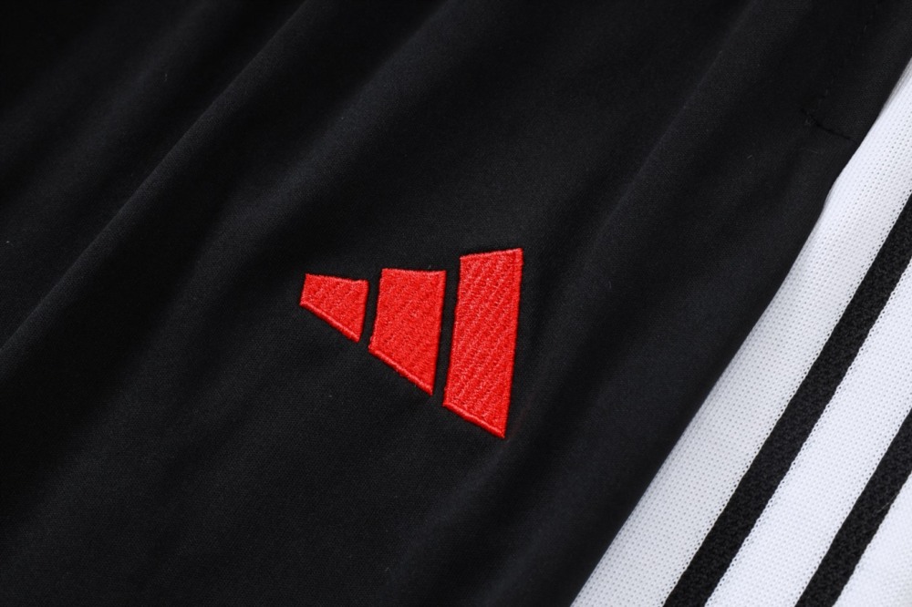 2026 Liverpool Black Long-sleeved half-pull training kit