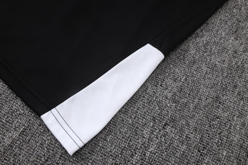 2026 Liverpool Black Long-sleeved half-pull training kit