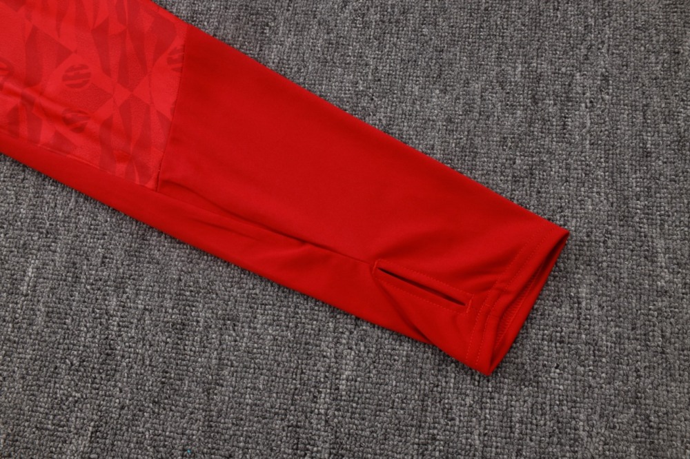 2026 Liverpool Red Long-sleeved half-pull training kit
