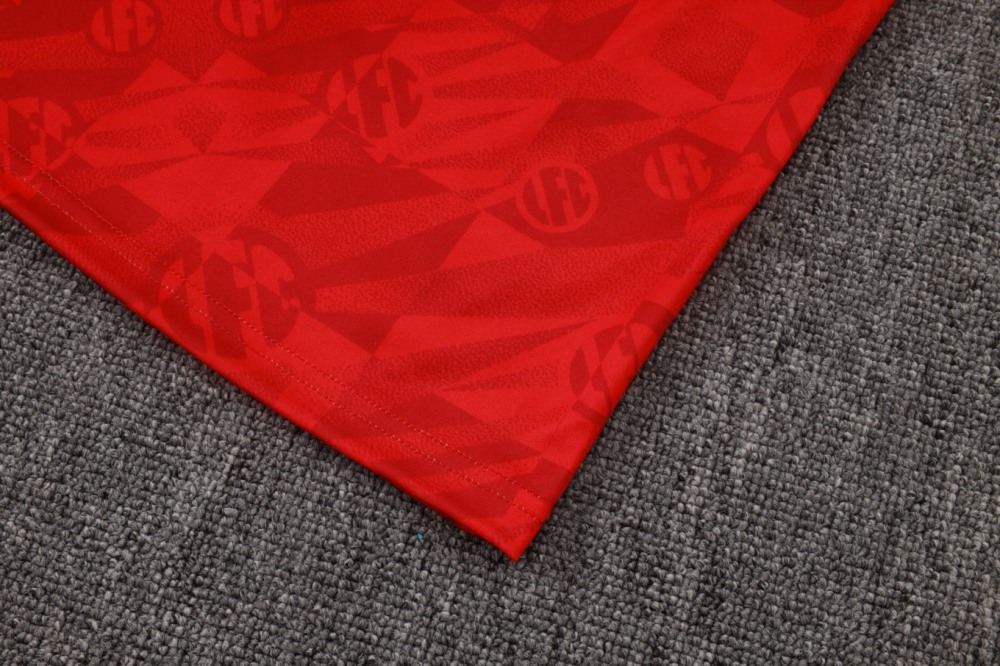 2026 Liverpool Red Long-sleeved half-pull training kit