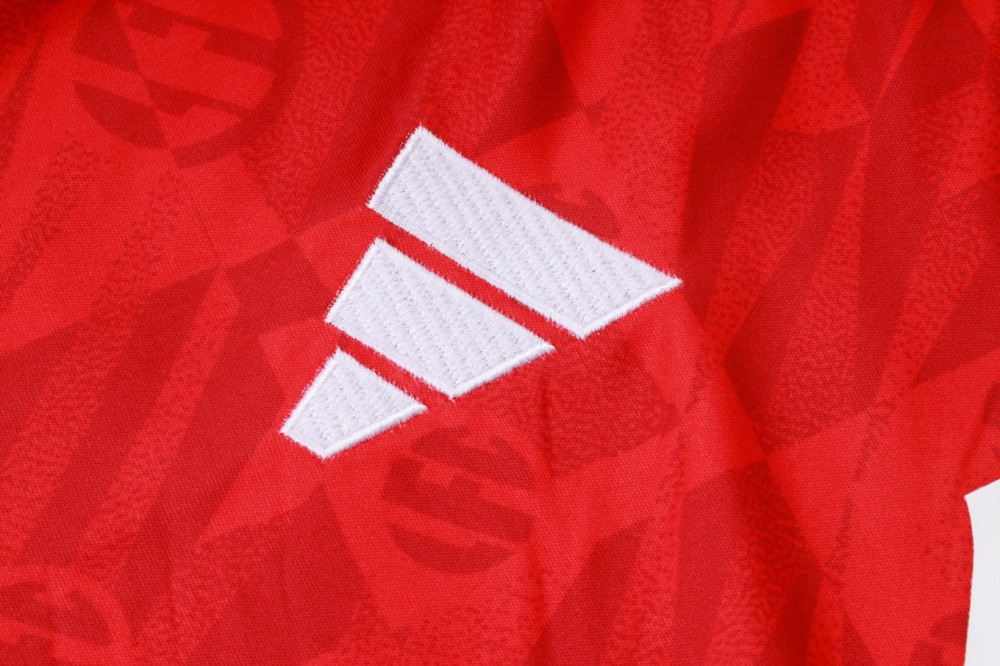 2026 Liverpool Red Long-sleeved half-pull training kit