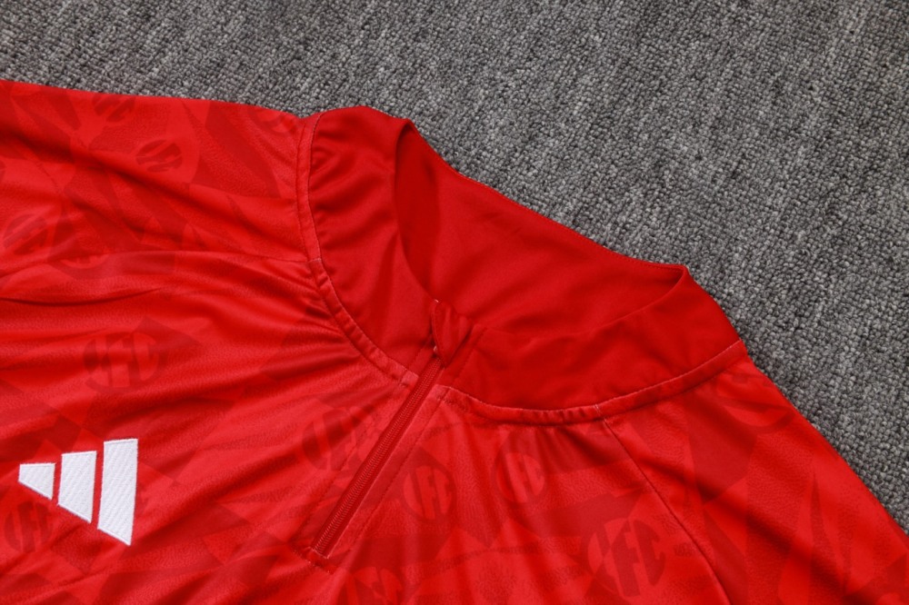 2026 Liverpool Red Long-sleeved half-pull training kit