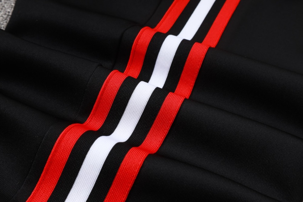 2026 Manchester United Black Jacket Training Suit Set
