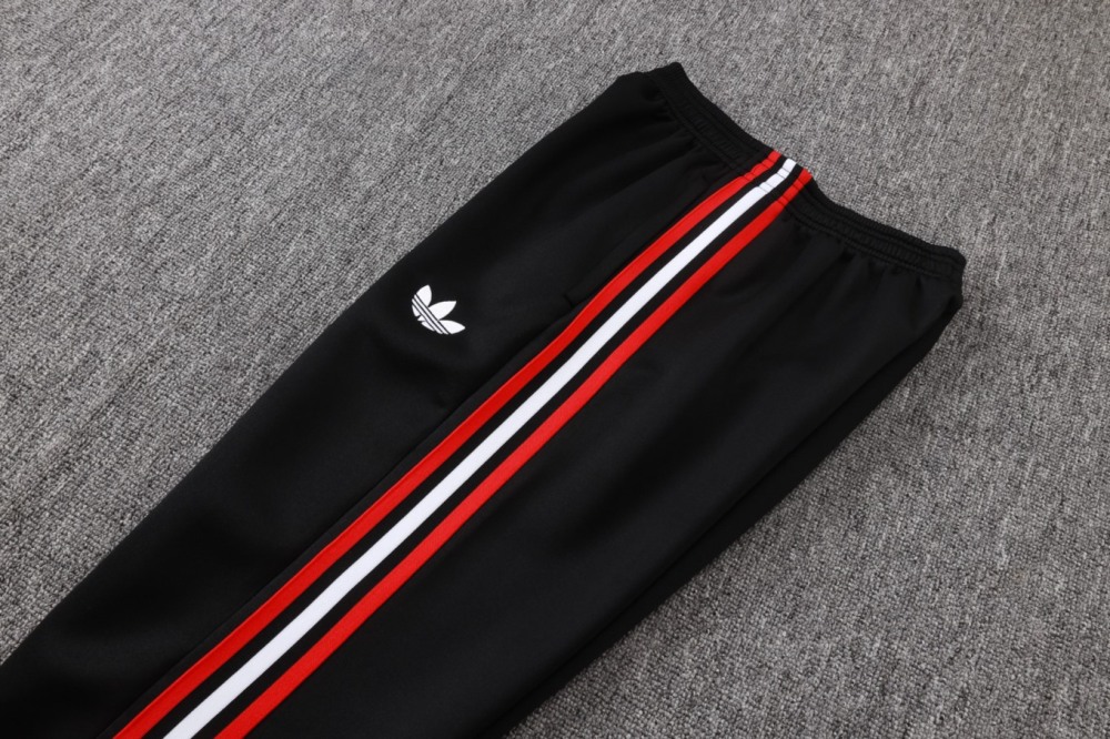2026 Manchester United Black Jacket Training Suit Set