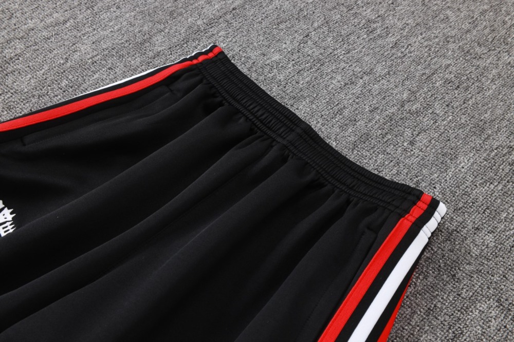 2026 Manchester United Black Jacket Training Suit Set