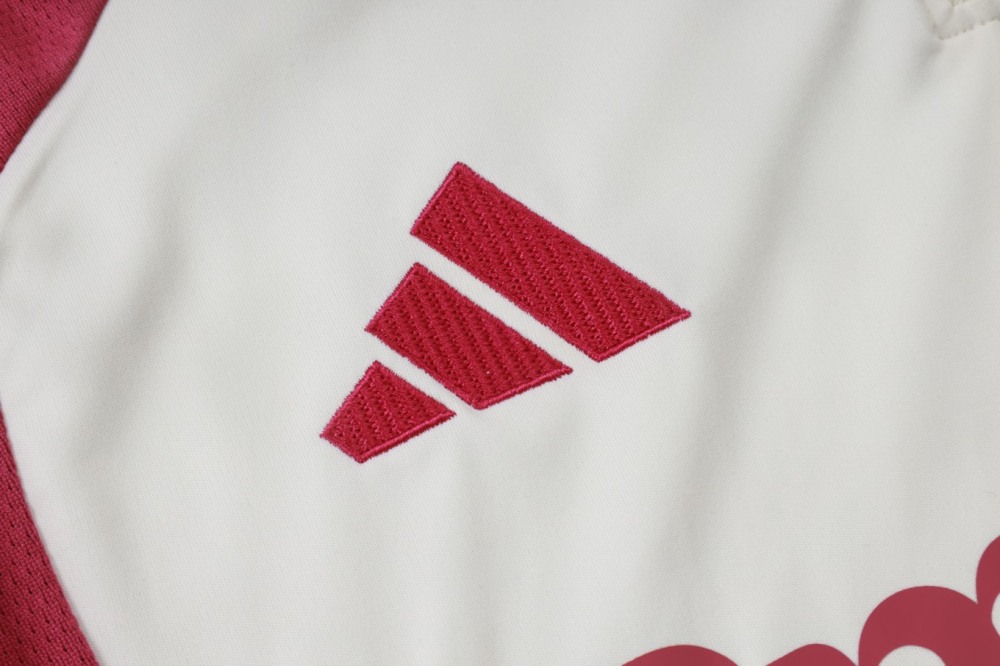 2026 Real Madrid Beige Long-sleeved half-pull training kit