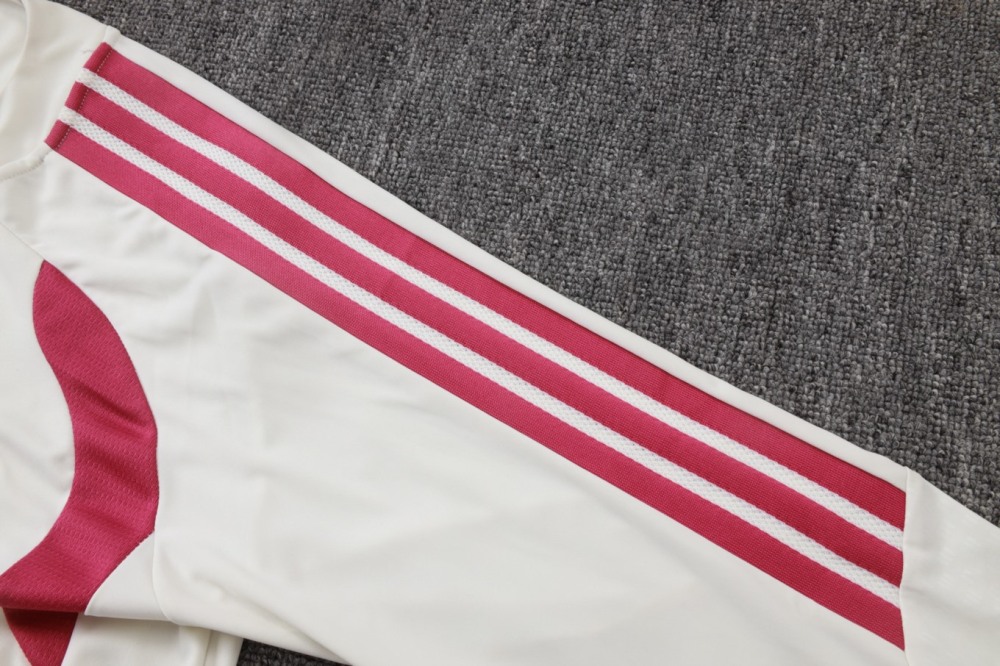2026 Real Madrid Beige Long-sleeved half-pull training kit