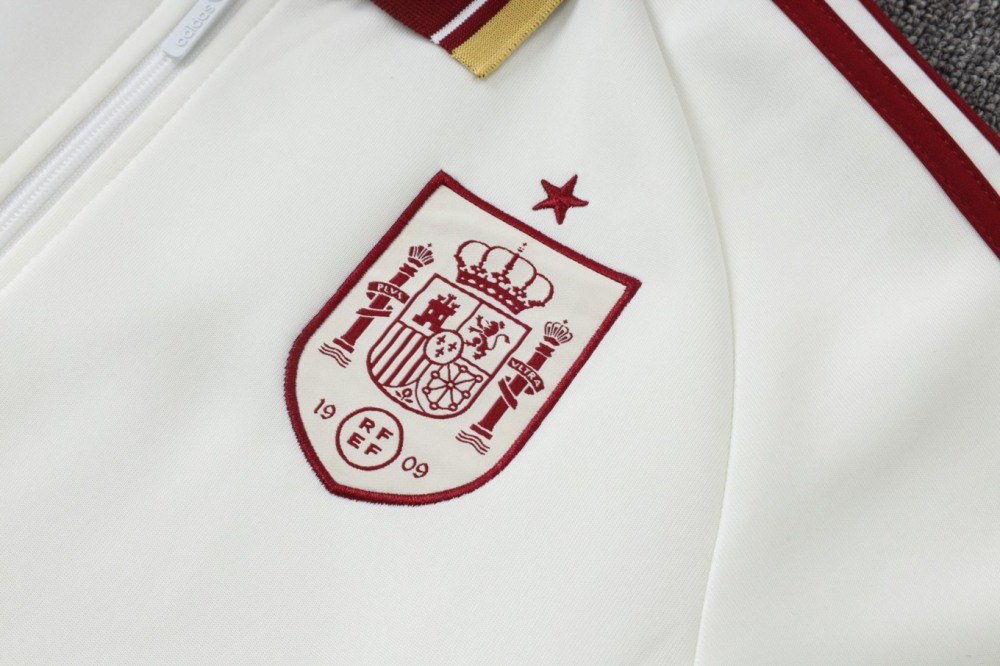 2026 Spain Off-white Jacket Training Suit Set