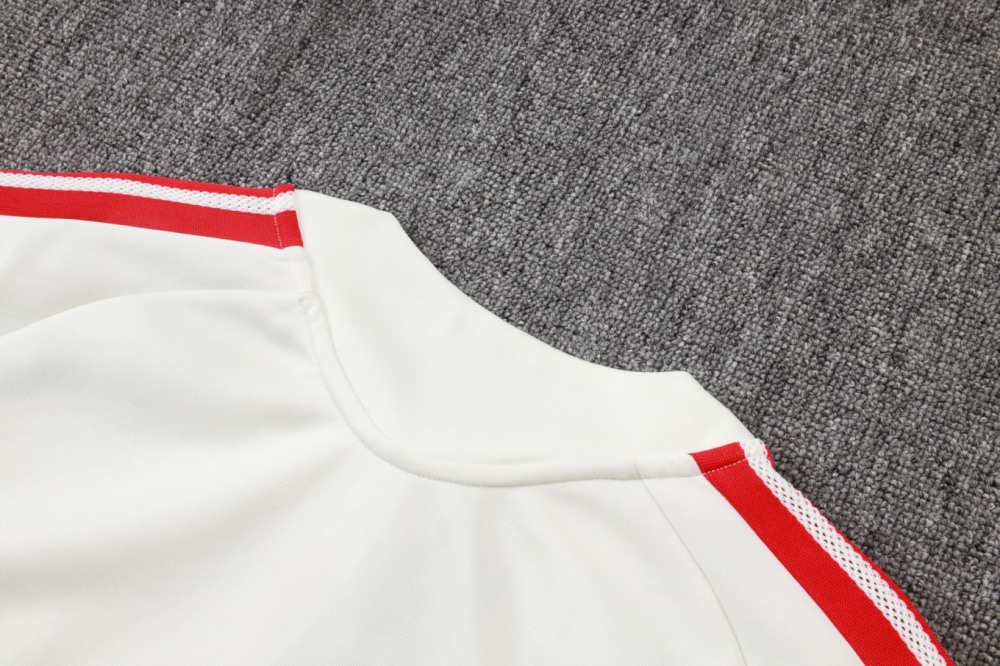 2026 Bayern Munich Beige Jacket Training Suit Set