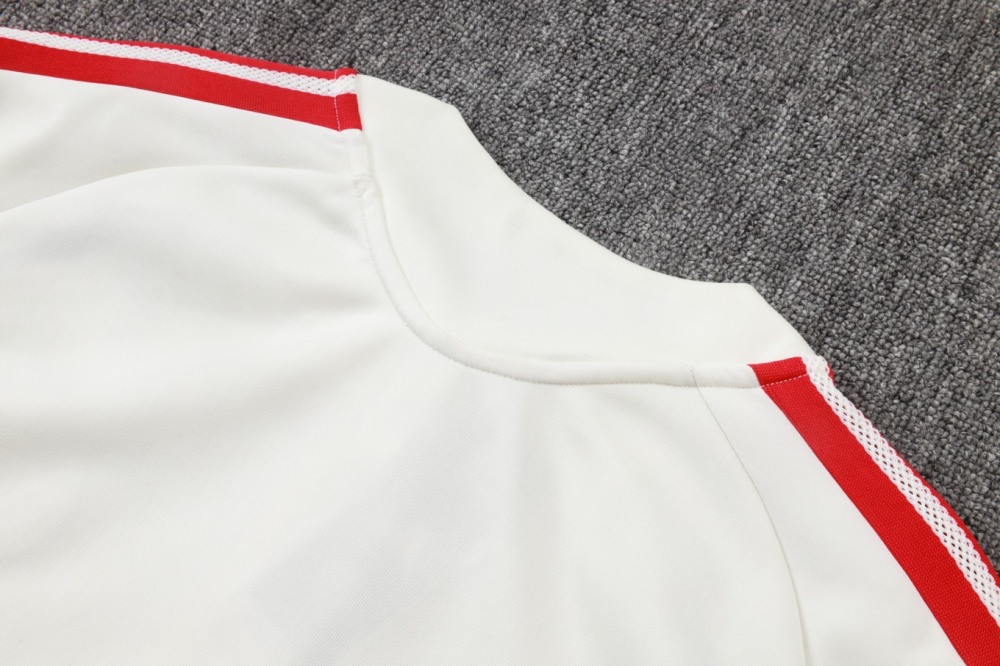 2026 Bayern Munich Beige Jacket Training Suit Set