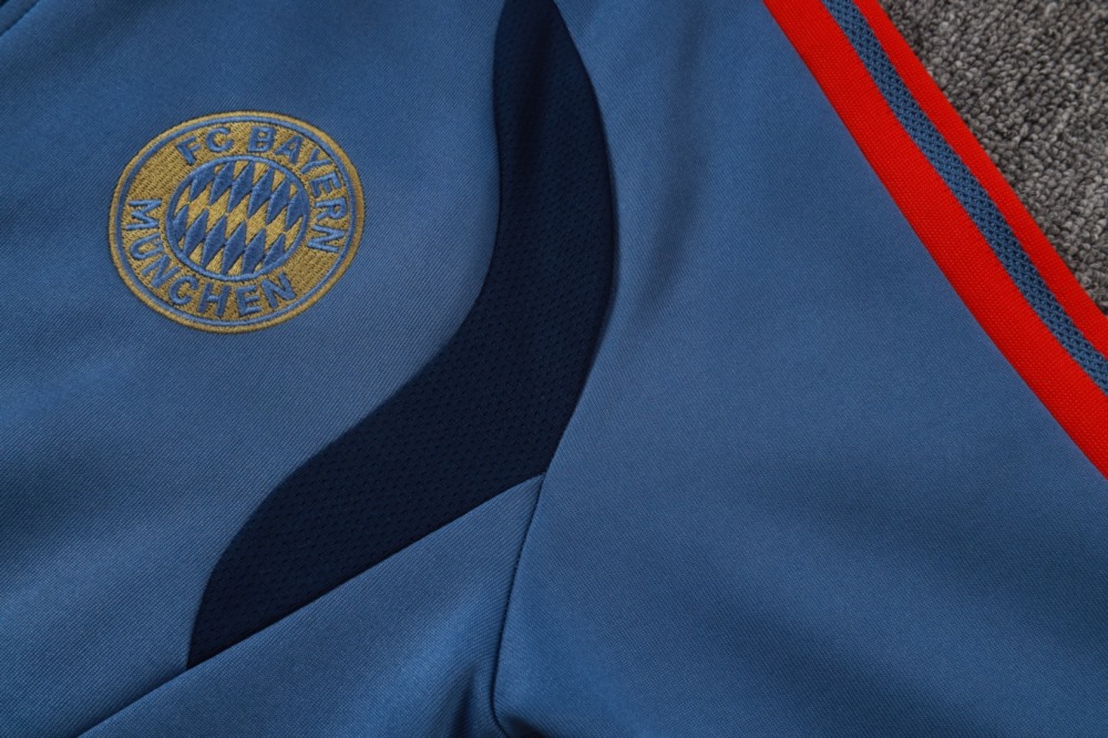 2026 Bayern Munich Medium Blue Jacket Training Suit Set