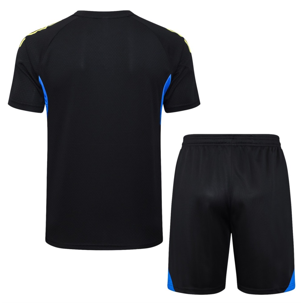 2026 Manchester United Black Training Set Shirt and Shorts