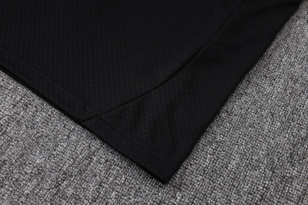 2026 Manchester United Black Training Set Shirt and Shorts