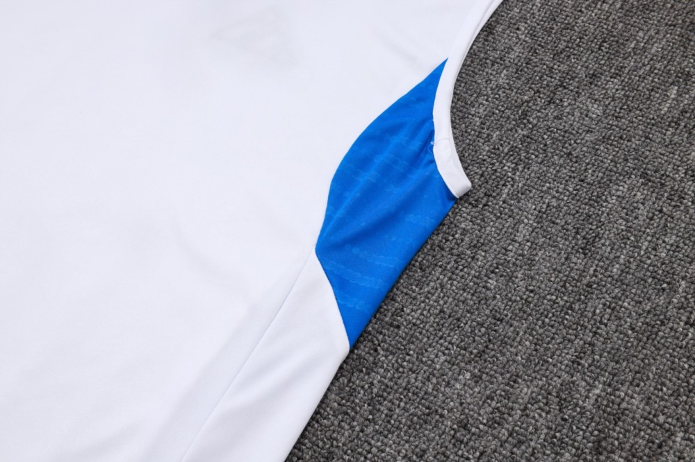 2026 Manchester United White Training Set Shirt and Shorts