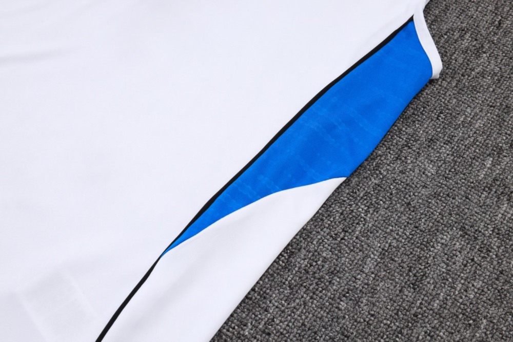 2026 Manchester United White Training Set Shirt and Shorts