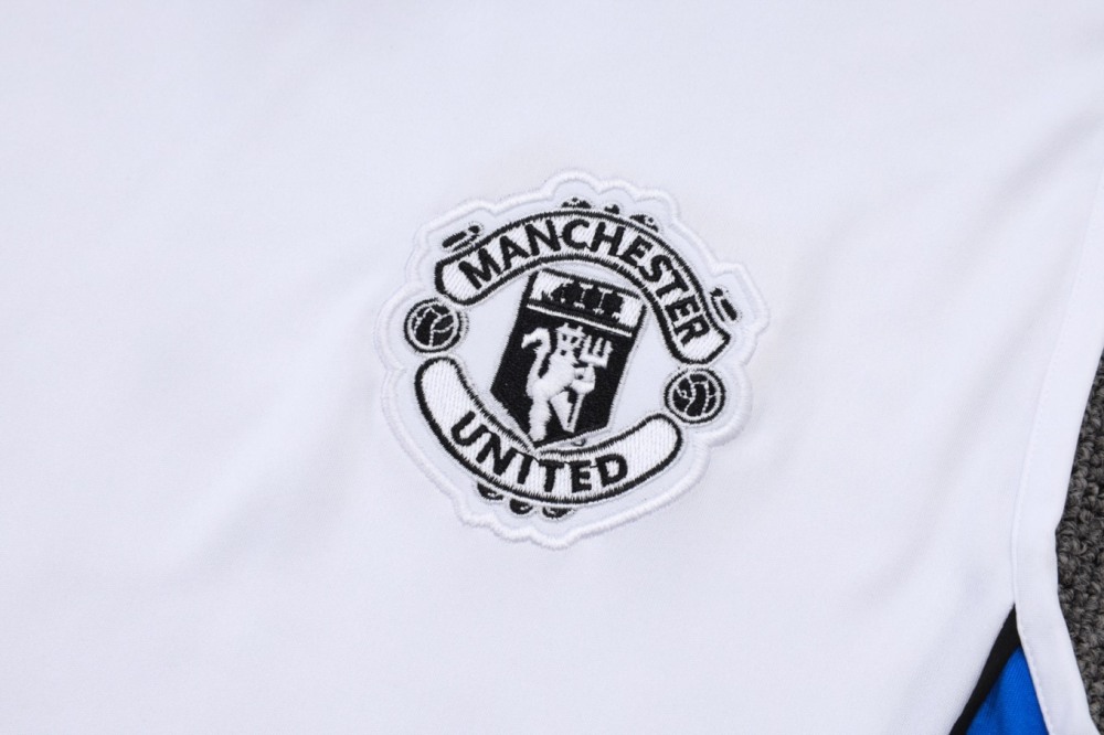 2026 Manchester United White Training Set Shirt and Shorts
