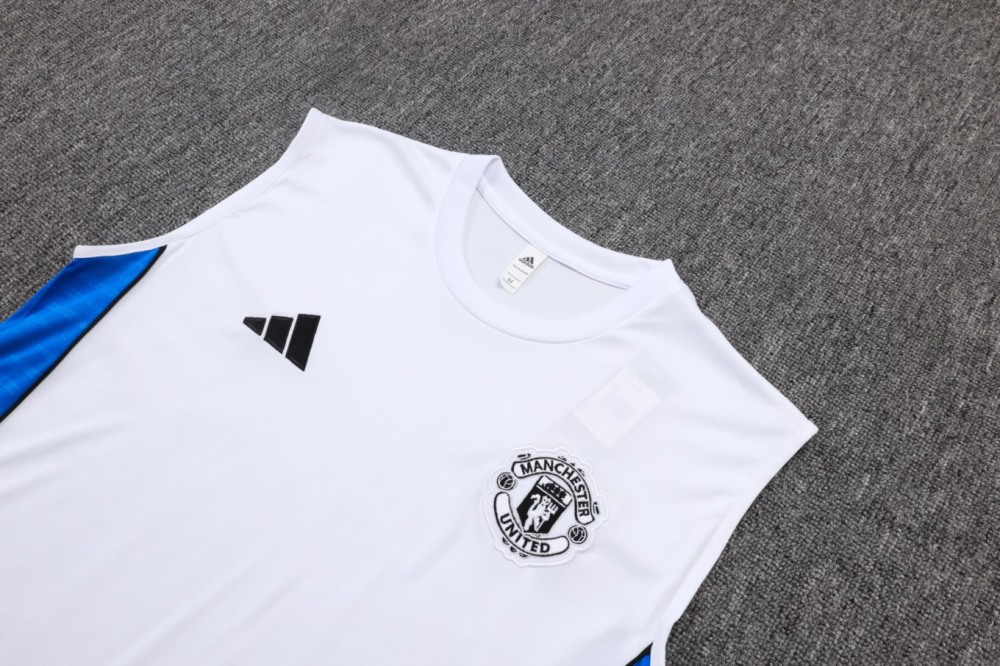 2026 Manchester United White Training Set Shirt and Shorts