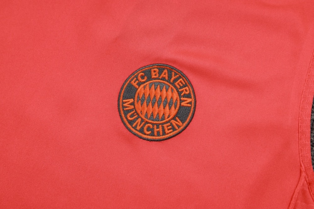 2026 Bayern Munich Orange Training Set Shirt and Shorts