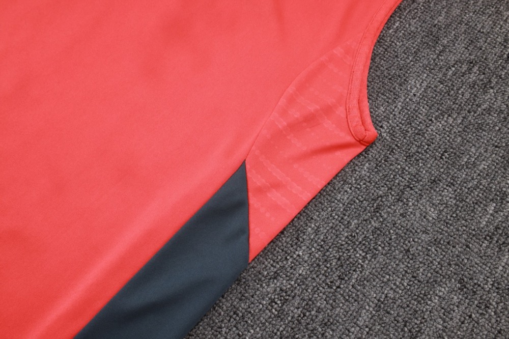 2026 Bayern Munich Orange Training Set Shirt and Shorts