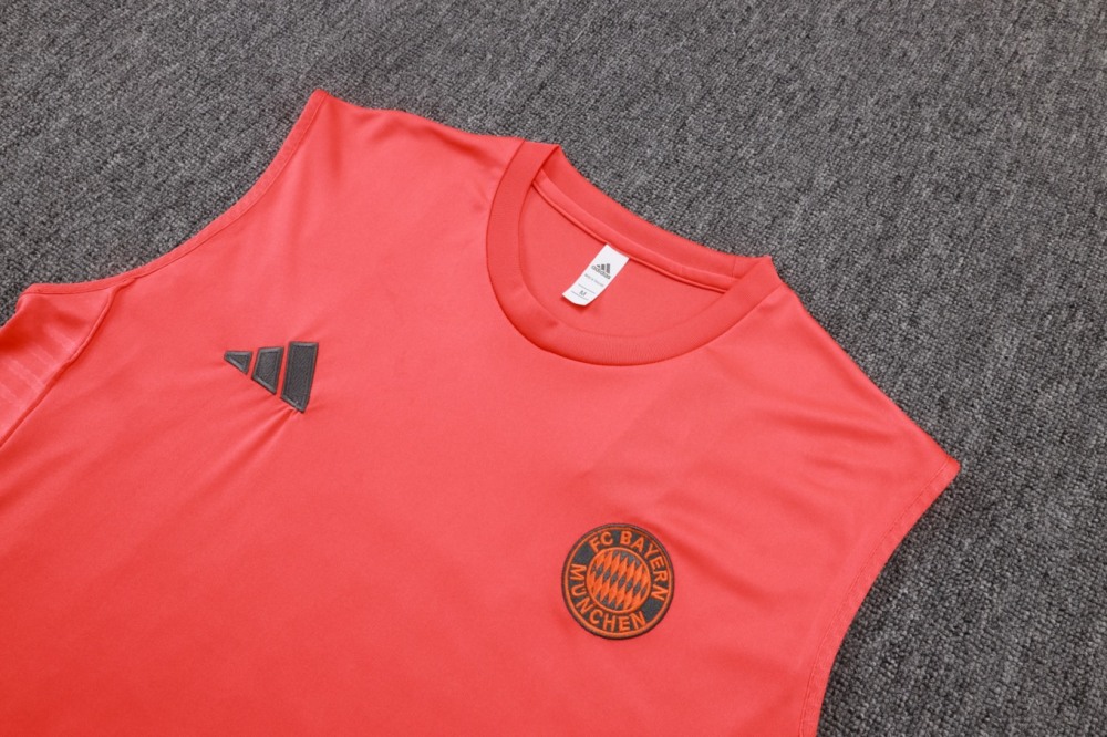 2026 Bayern Munich Orange Training Set Shirt and Shorts