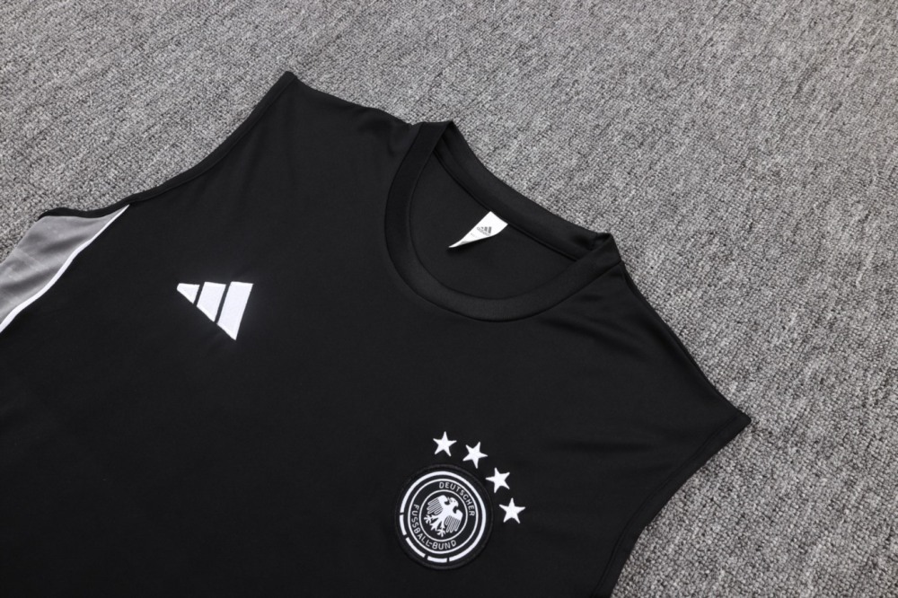 2026 Germany Black Training Set Shirt and Shorts