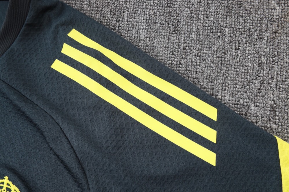 2026 Real Madrid Charcoal gray Training Set Shirt and Shorts