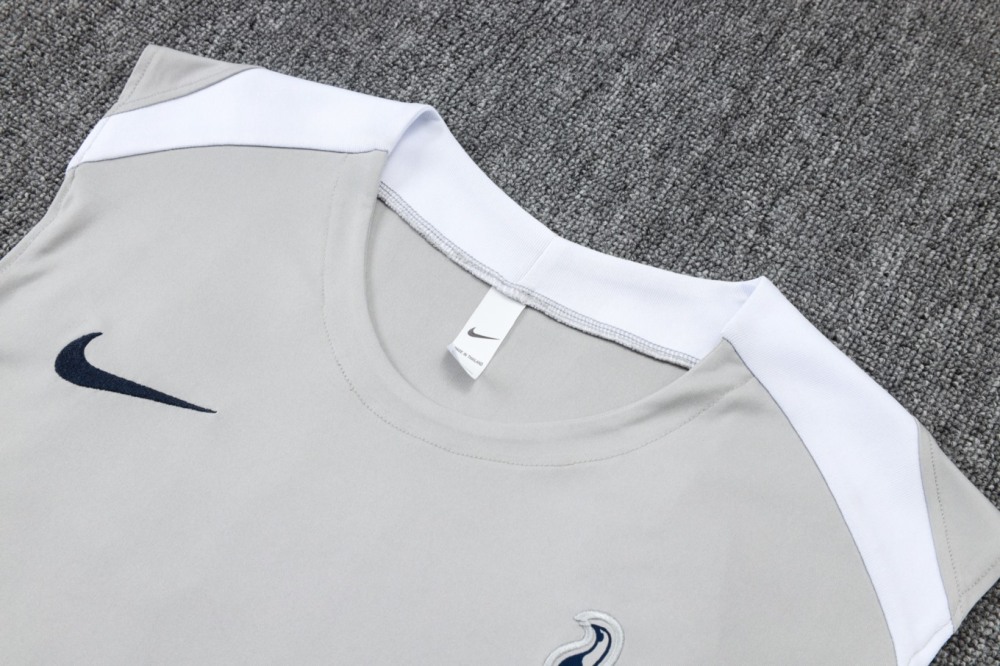 2026 Tottenham Light green Training Set Shirt and Shorts