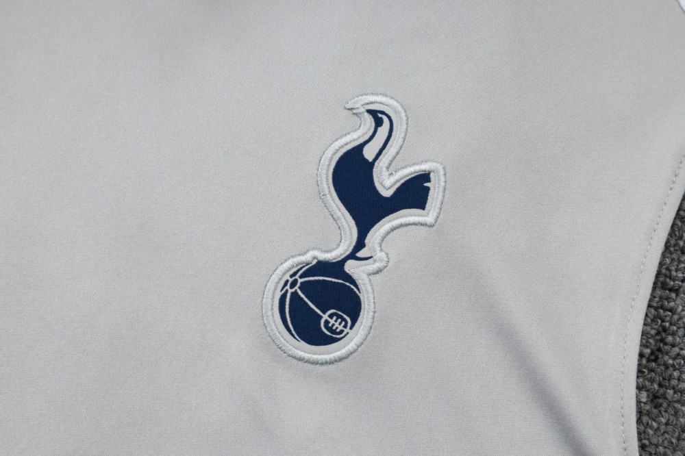 2026 Tottenham Light green Training Set Shirt and Shorts