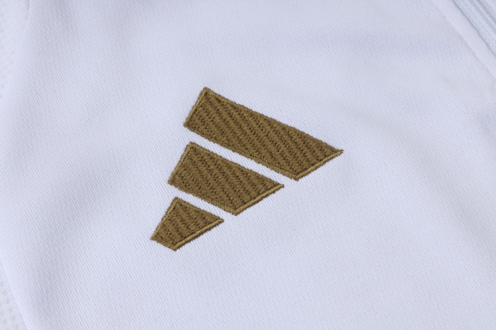 2026 Juventus White Training Set Shirt and Shorts