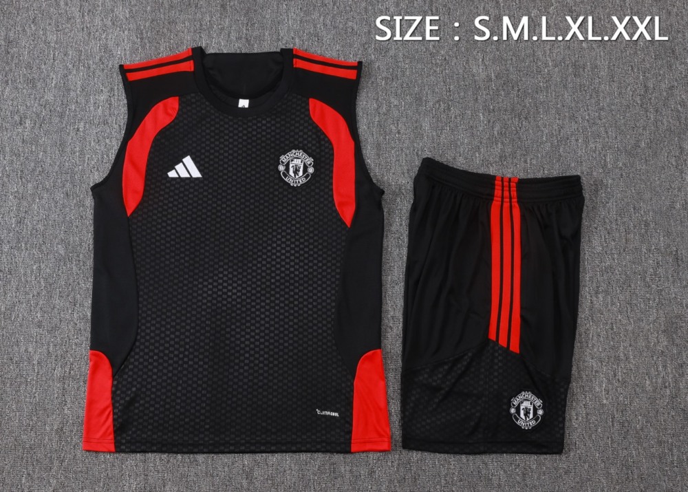 2026 Manchester United Black Training Set Shirt and Shorts