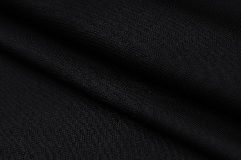 2026 Manchester United Black Training Set Shirt and Shorts