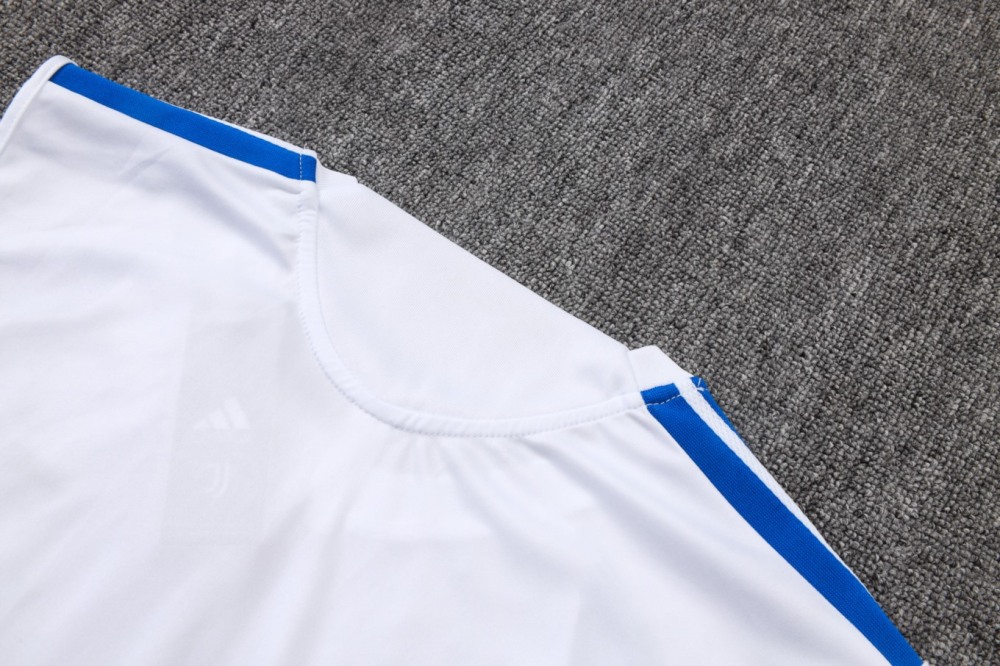 2026 Juventus White Training Set Shirt and Shorts