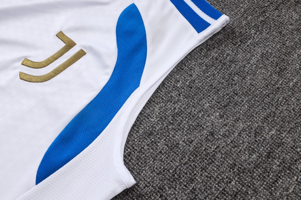 2026 Juventus White Training Set Shirt and Shorts