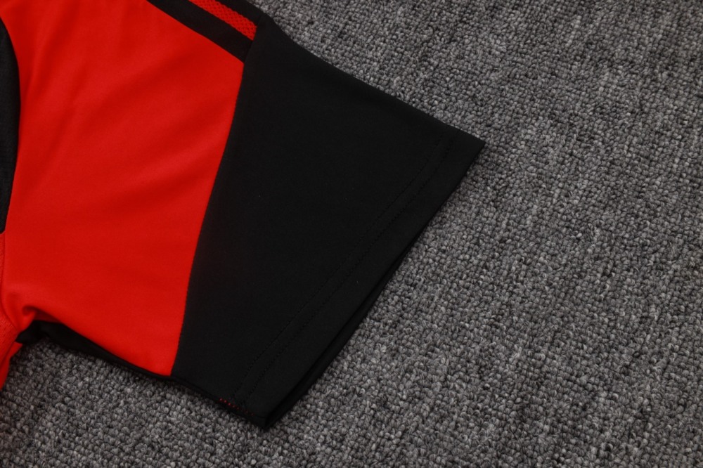 2026 Manchester United Red Training Set Shirt and Shorts