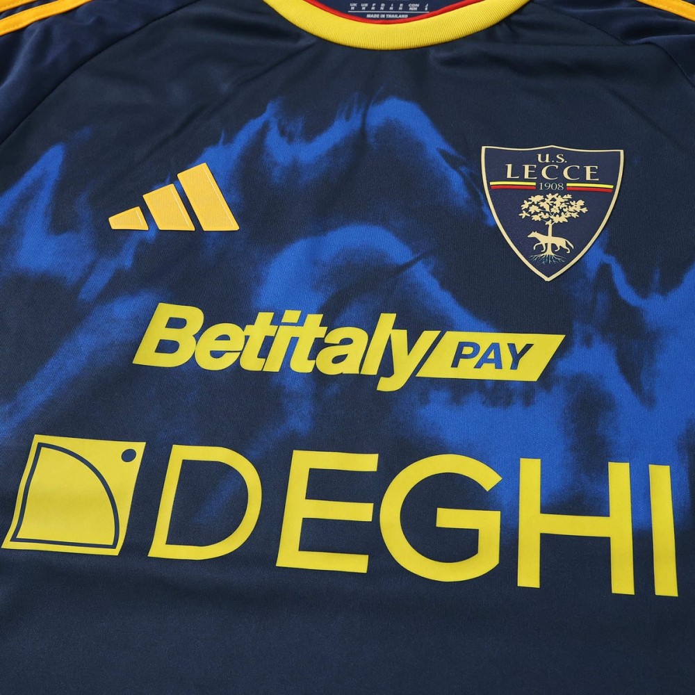2026/27 U.S. Lecce Third Jersey Fan Version