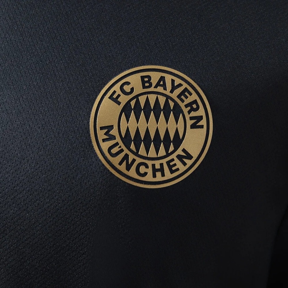 Retro 2021/22 Bayern Munich Home Jersey Fan Version