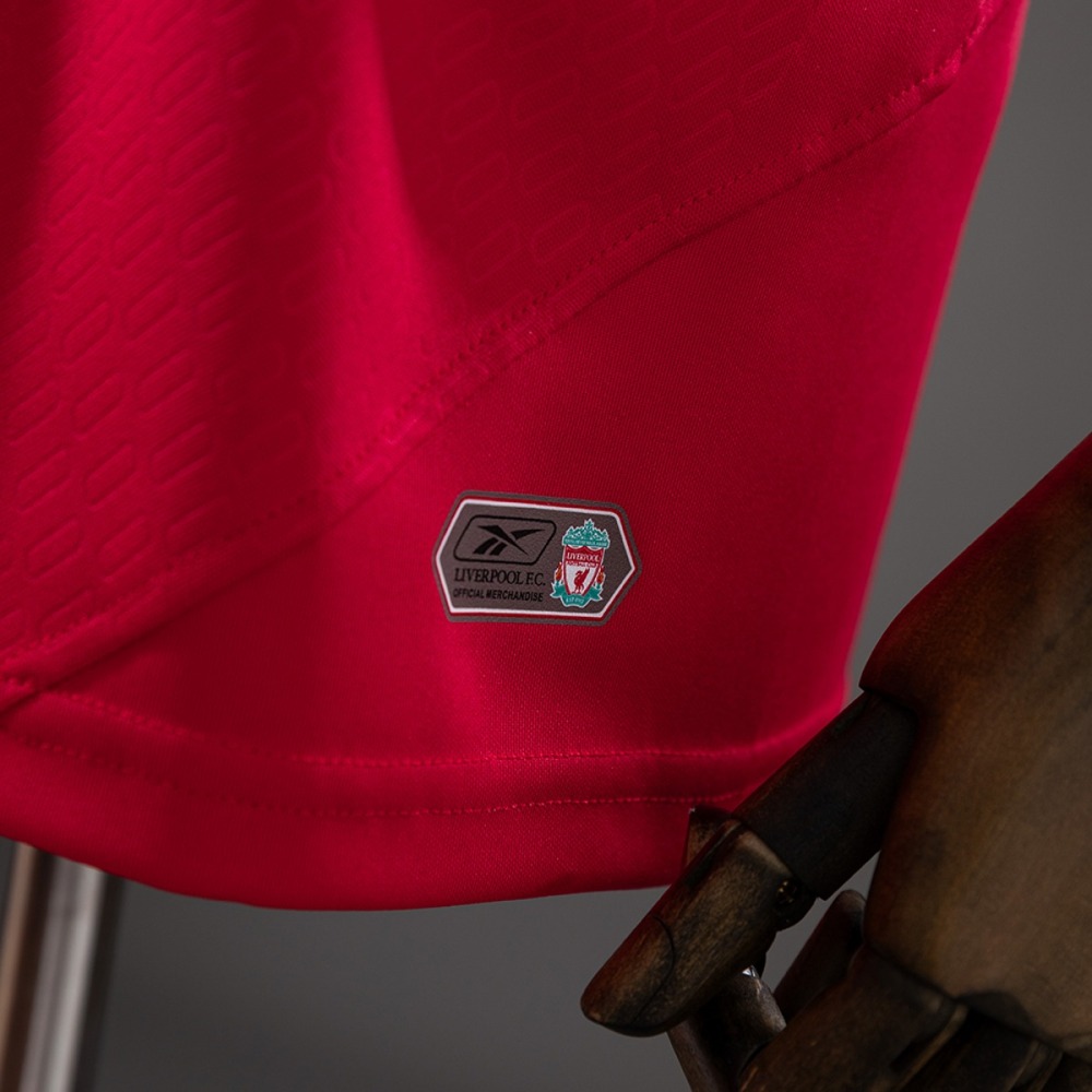 Retro 2004/2005 Liverpool Home Jersey Fan Version