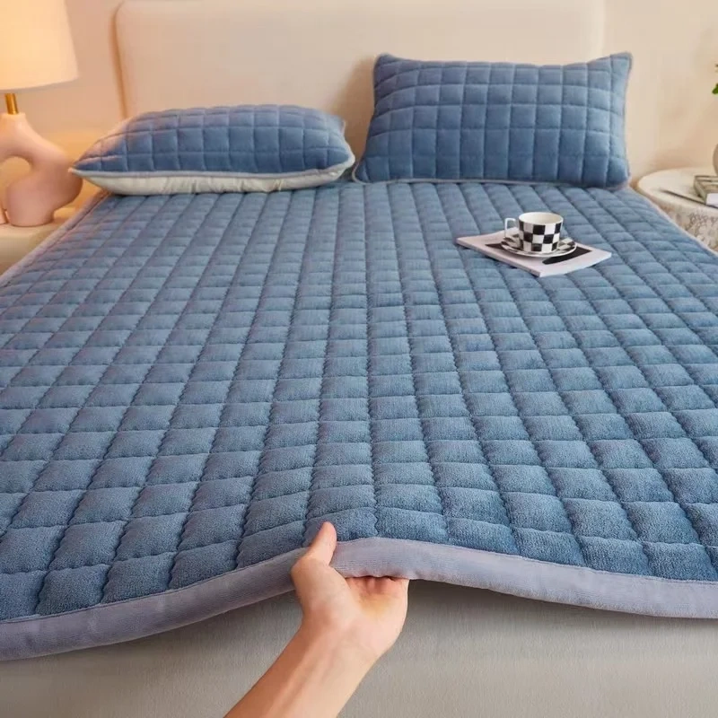 Padded Soft Bed Mattress Cover Topper Adults King Size Air Breathable Comfortable Sleep Bedding Mattress For Hotel Bedroom,Padded Soft Bed Mattress Cover Topper Adults King Size Air Breathable Comfortable Sleep Bedding Mattress For Hotel Bedroom,DAILY UP FURNITURE-The professional supplier of School Furniture, Office Furniture, Home Furnirure