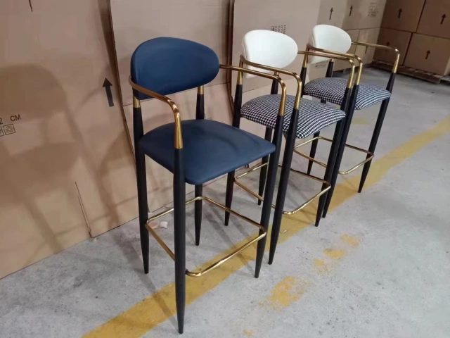 Luxury bar Stools with Backrest hotel chair bar chair  Kitchen counter height stools,Luxury bar Stools with Backrest hotel chair bar chair  Kitchen counter height stools,DAILY UP FURNITURE-The professional supplier of School Furniture, Office Furniture, Home Furnirure