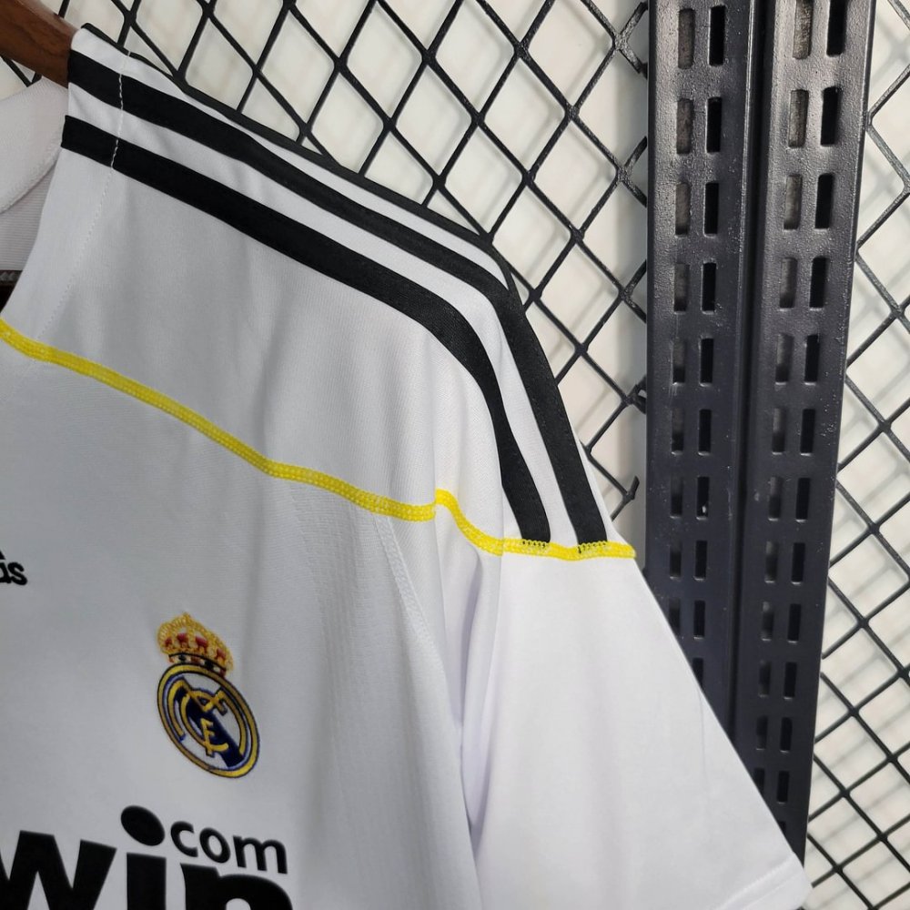 1:1 copy top quality 2009/2010 Retro Real Madrid Home Football Shirt