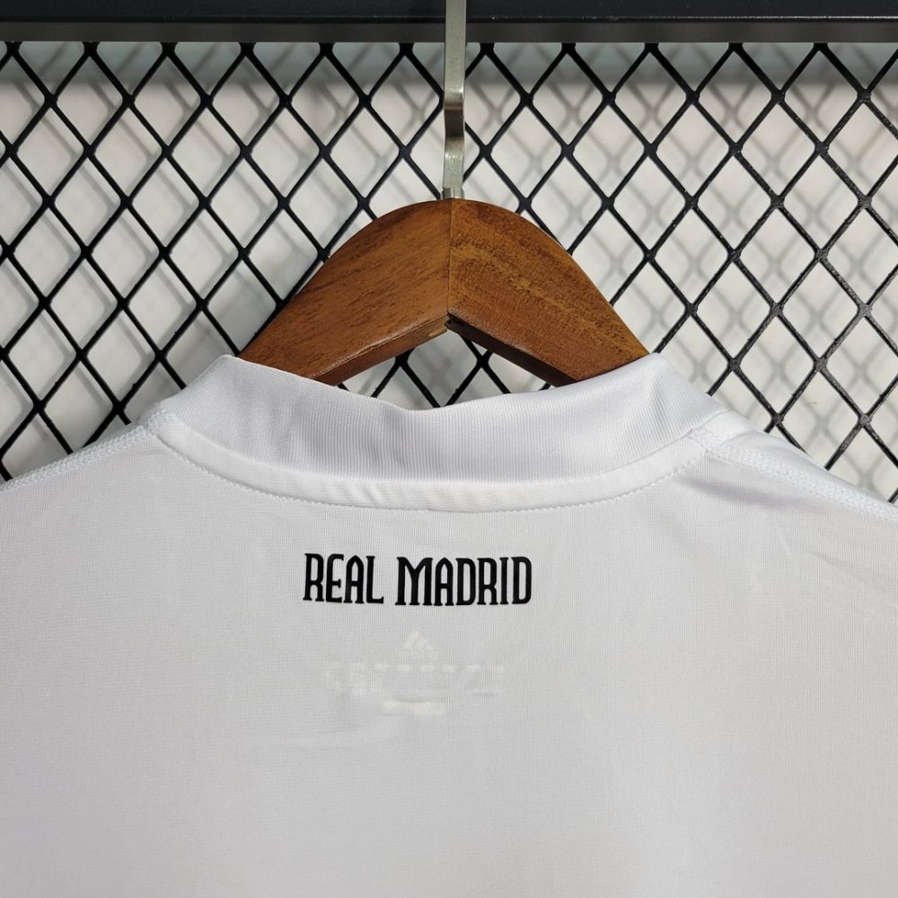 1:1 copy top quality 2010/2011 Retro Real Madrid Home Football Shirt
