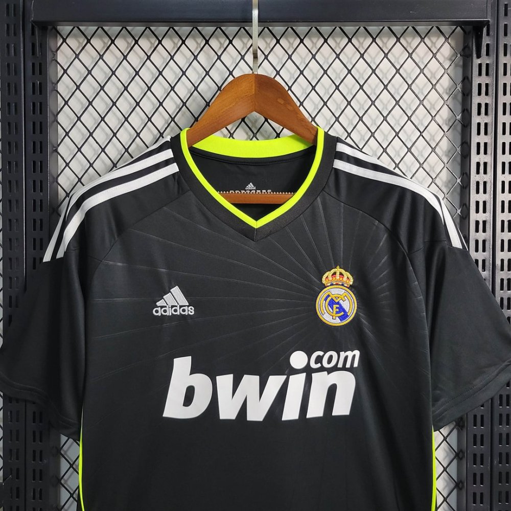 1:1 copy top quality 2010/2011 Retro Real Madrid Away Football Shirt