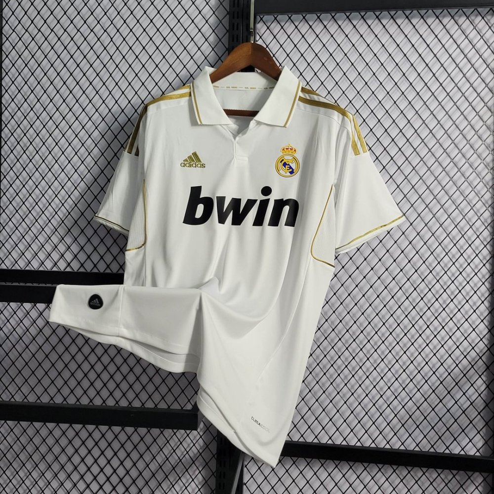 1:1 copy top quality 2011/2012 Retro Real Madrid Home Football Shirt