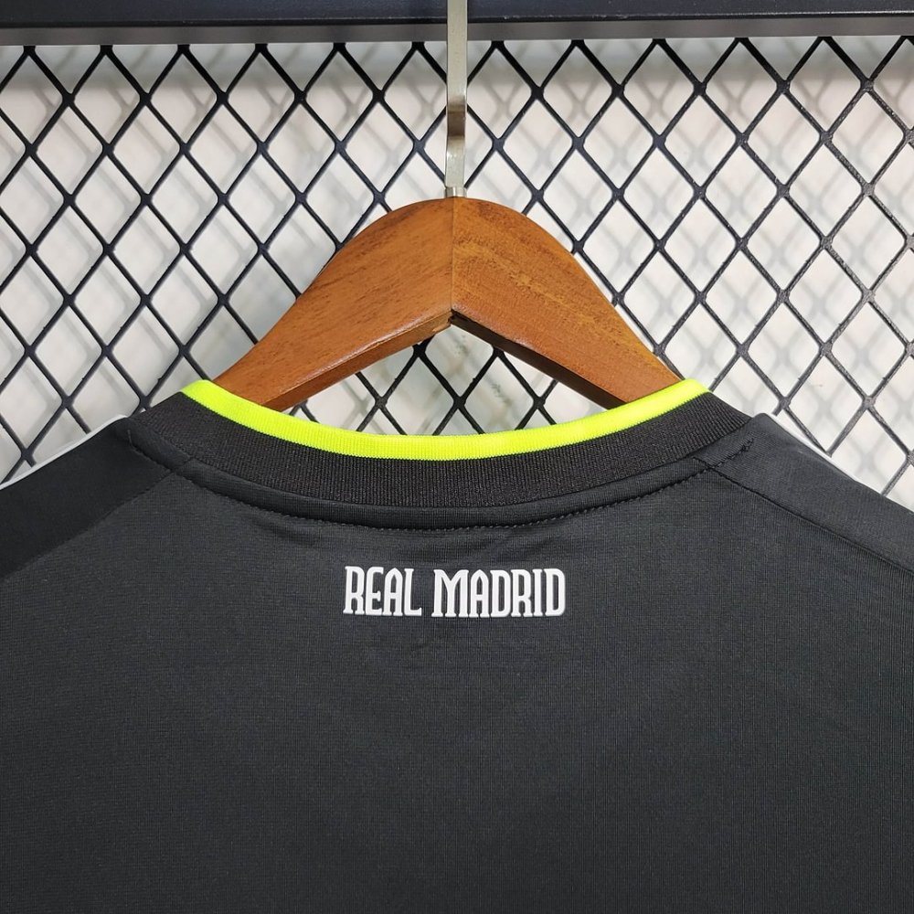 1:1 copy top quality 2010/2011 Retro Real Madrid Away Football Shirt