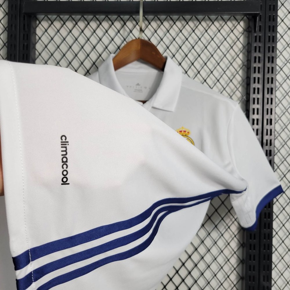 1:1 copy top quality 2016/2017 Retro Real Madrid Home Football Shirt
