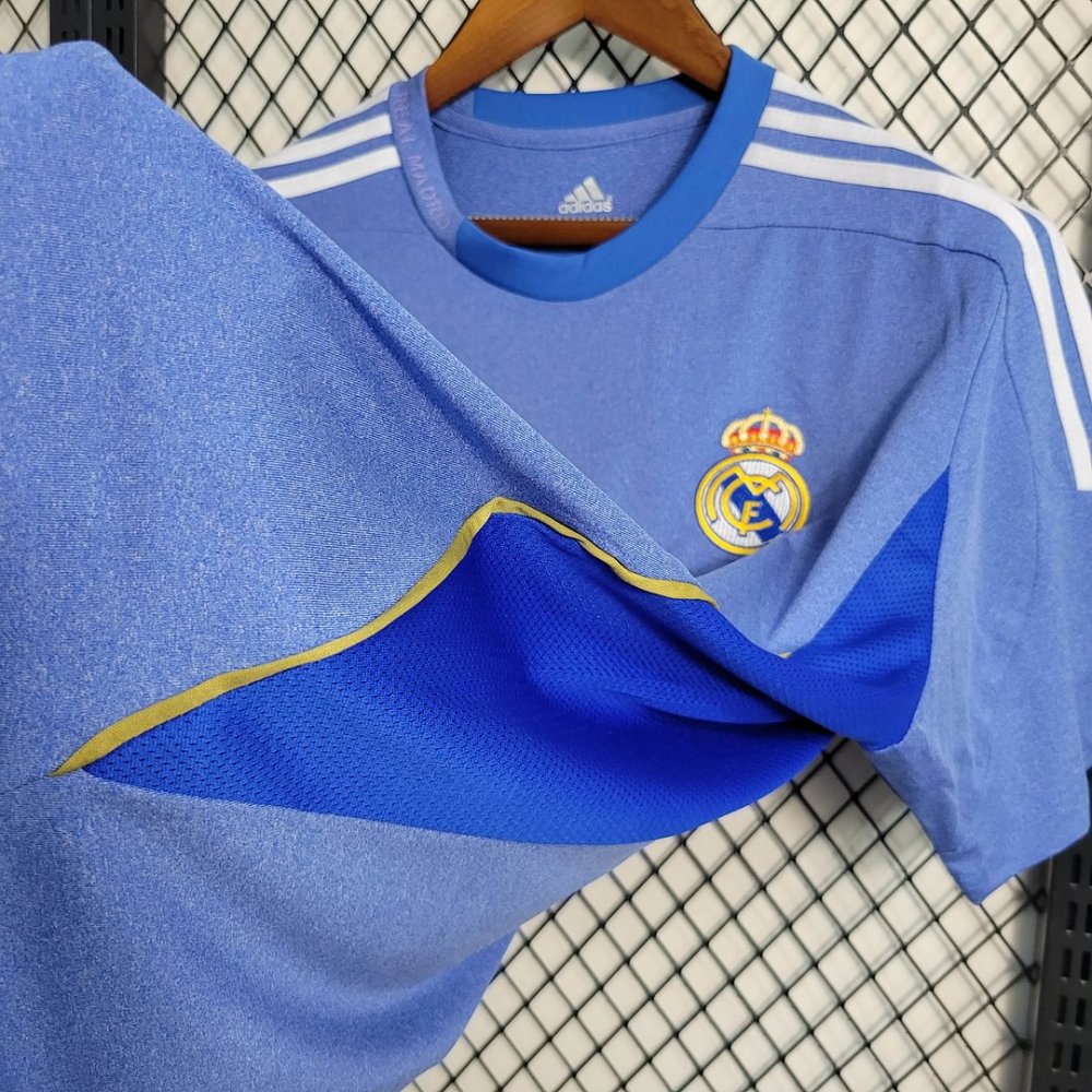 1:1 copy top quality 2013/2014 Retro Real Madrid Away Football Shirt