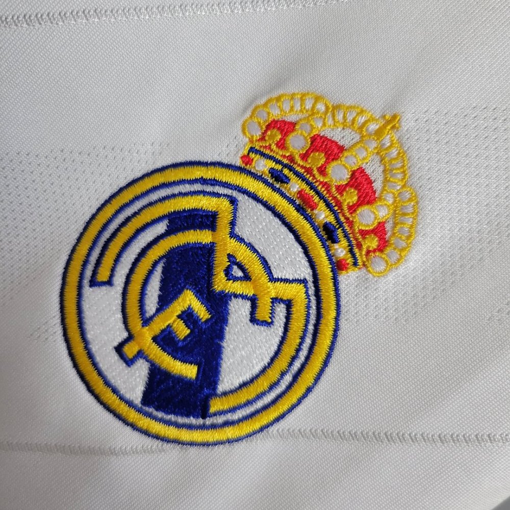 1:1 copy top quality 2017/2018 Retro Long Sleeve Real Madrid Home Football Shirt