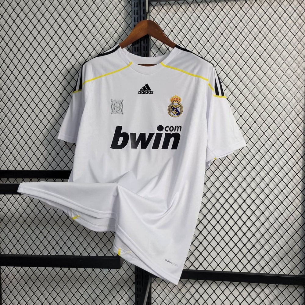 1:1 copy top quality 2009/2010 Retro Real Madrid Home Football Shirt