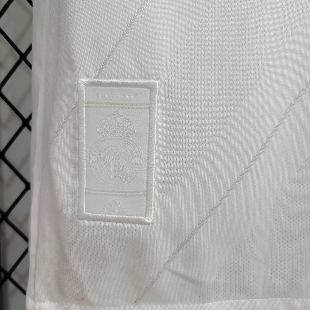 1:1 copy top quality 2017/2018 Retro Long Sleeve Real Madrid Home Football Shirt