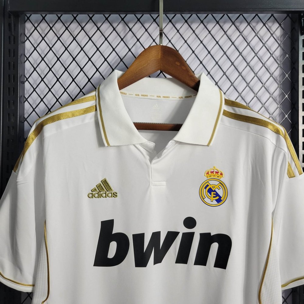 1:1 copy top quality 2011/2012 Retro Real Madrid Home Football Shirt
